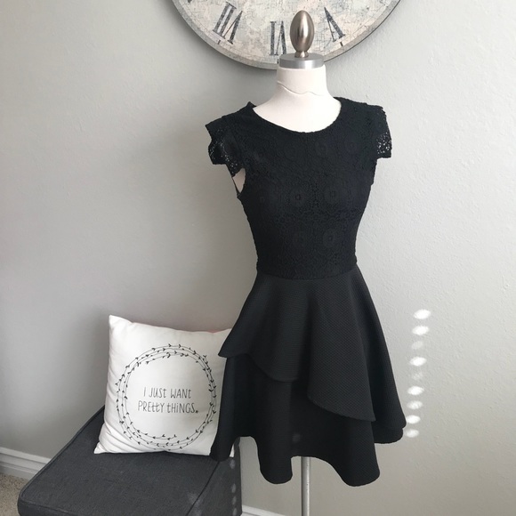 Francesca's Collections Dresses & Skirts - Flirty Little Black Dress